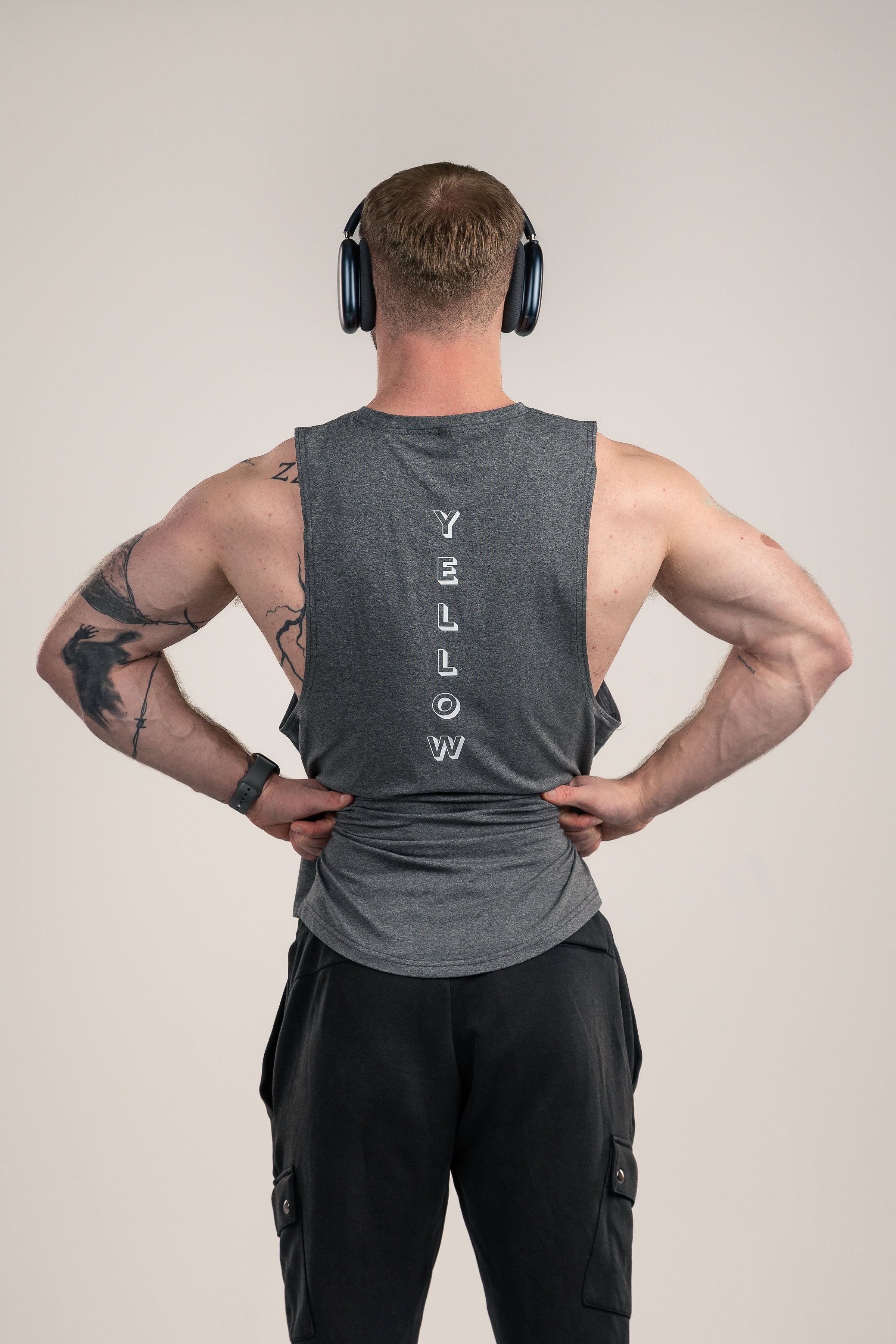 Dark Grey Round Neck Sleeveless Vest